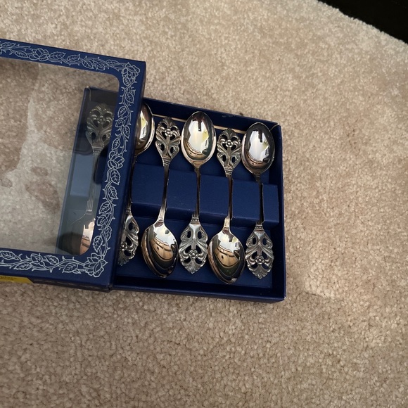 Indyswiss Vintage Swedish silverplate Demitasse spoons (2 sets) - Picture 3 of 5